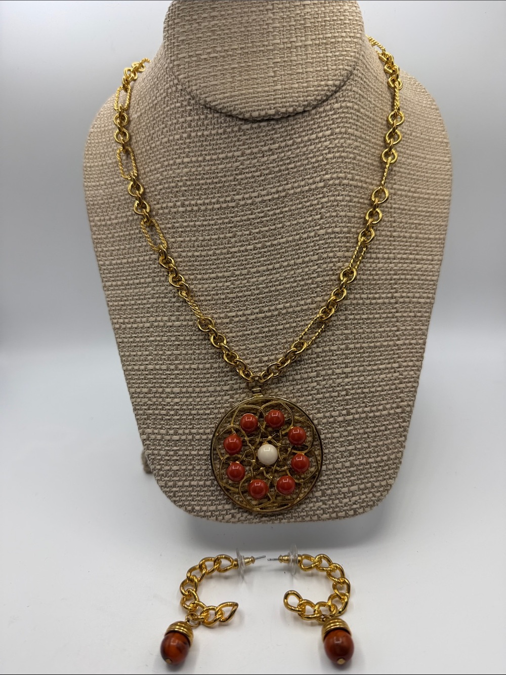 Daisy Fuentes Gold Tone Chain Link Necklace & Hoop Earring Set Statement Jewelry